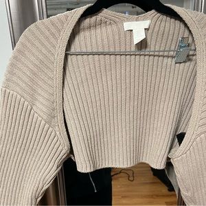 Knitted beige crop cardigan